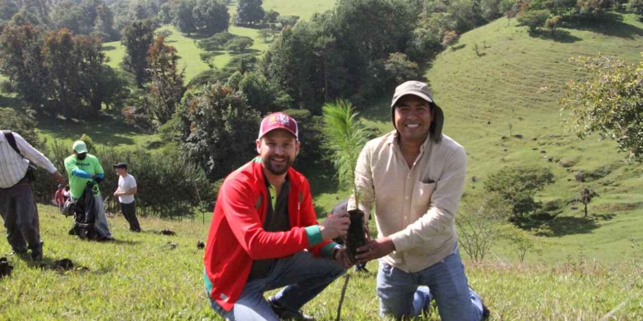 Con campaña Fabriquemos Agua Reforestando se priorizó  la reforestación de 300 hectáreas devastadas por incendios 