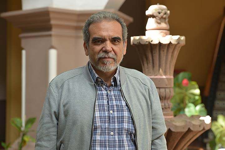 Martín Aguilar se queda como rector de la UV; caen todos los amparos contra su prórroga